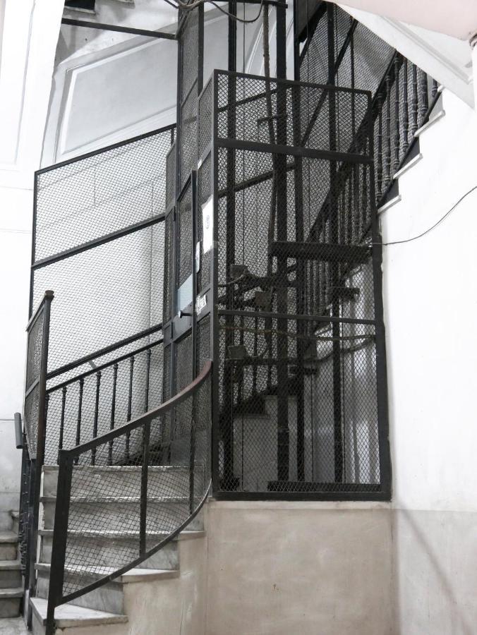 B&B Firenze32 Neapel Exterior foto