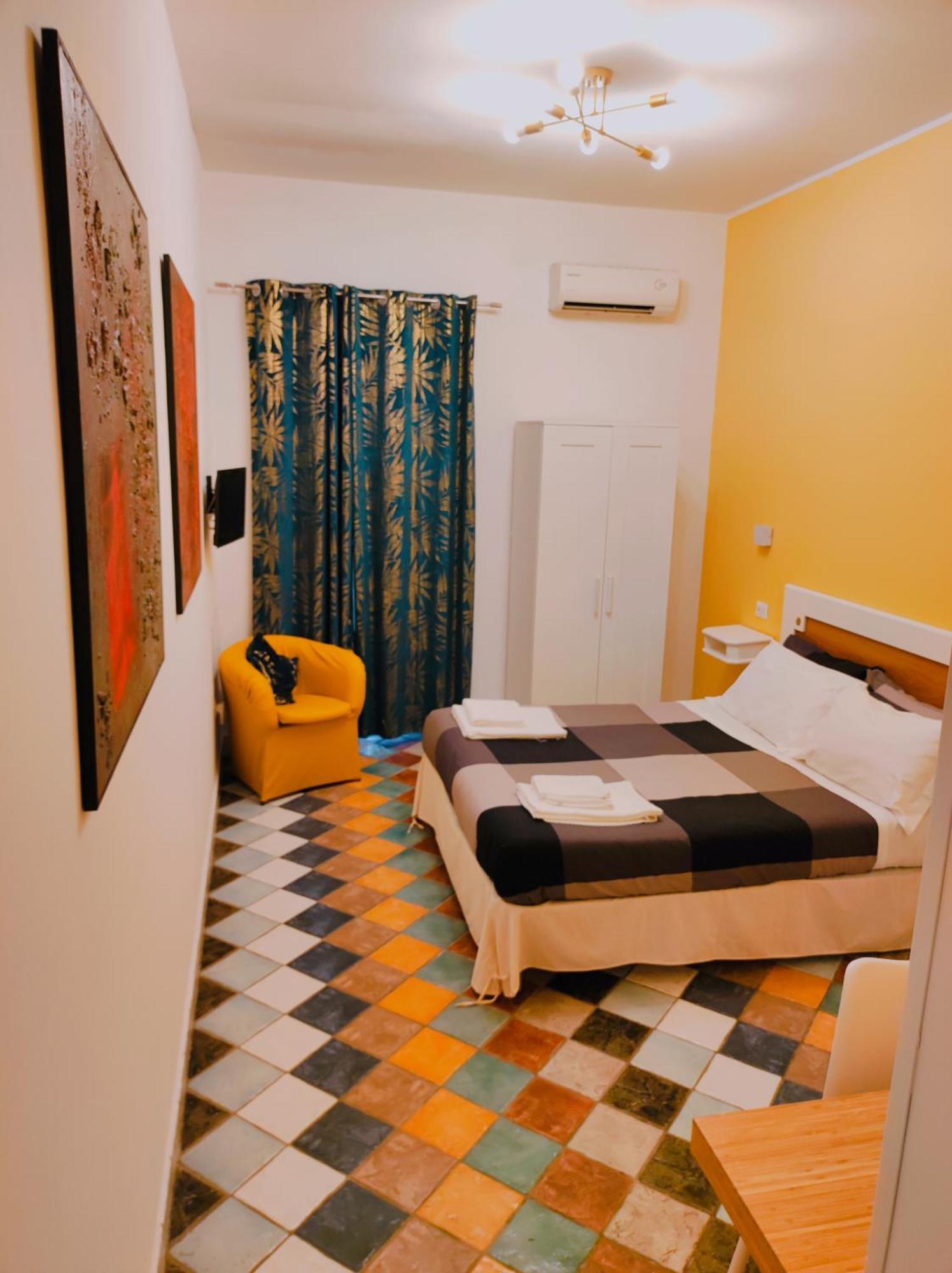 B&B Firenze32 Neapel Zimmer foto